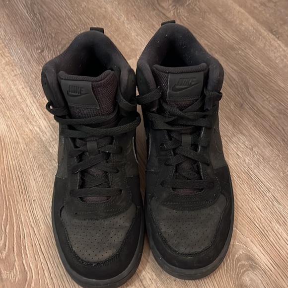Nike Court Borough Mid GS 'Triple Black' - Picture 2 of 6